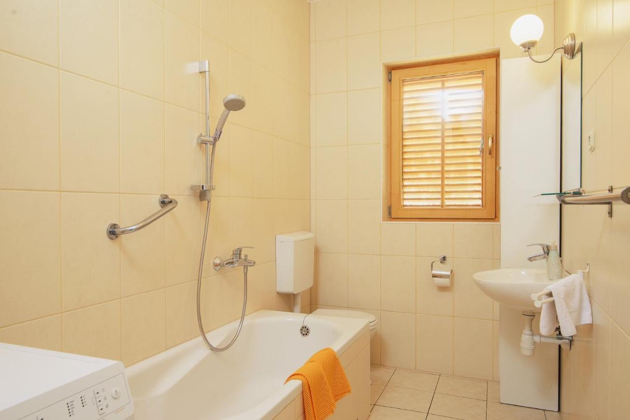 Apartment Bua - Beautiful Seafront *